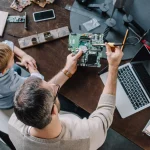 What Is the Difference Between Software Engineering and Computer Engineering?