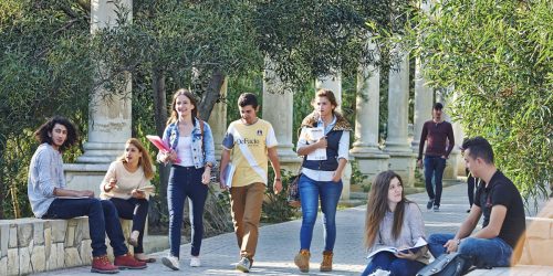 مهن واعدة للطلاب الأجانب في تركيا